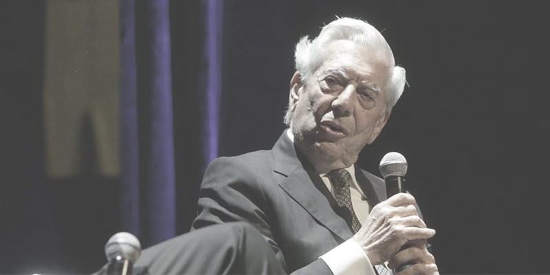 El Premio Nobel Vargas Llosa felicita a la Fundación Magtel por su labor social en cooperación internacional - Magtel