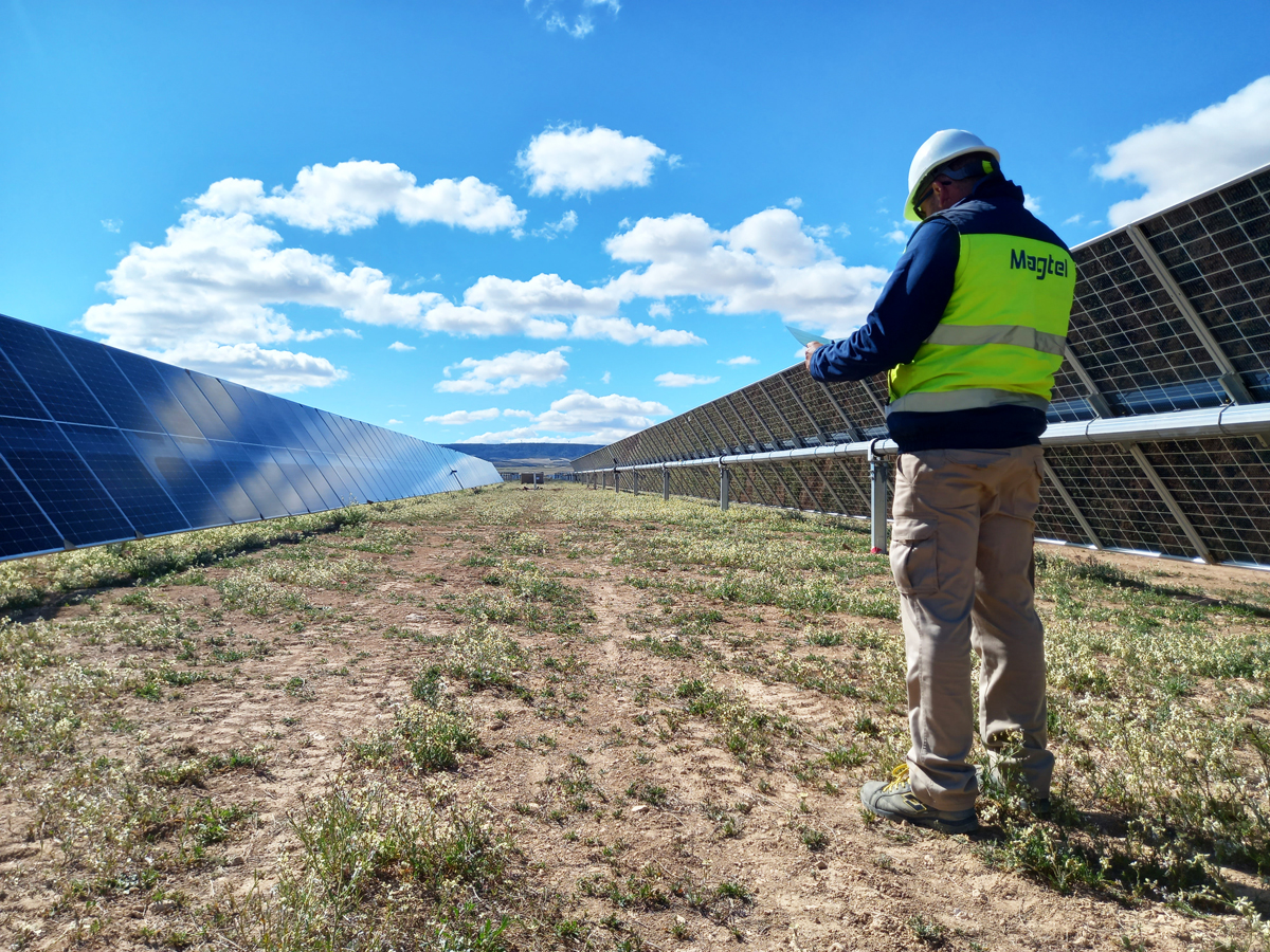Planta solar fotovoltaica ‘Larral’ y ‘La Peñaza 3’