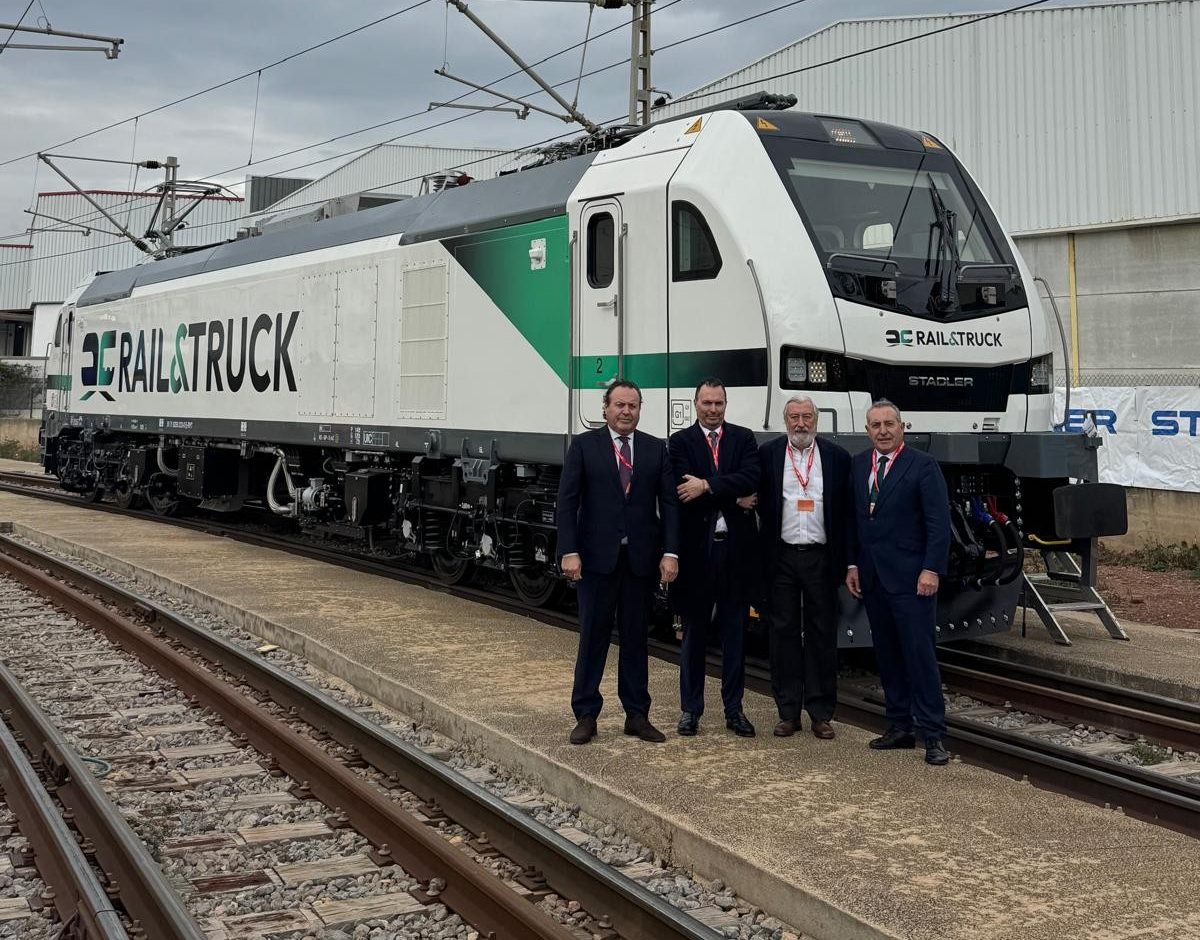 Rail & Truck recibe las primeras locomotoras y vagones para la autopista ferroviaria Algeciras-Zaragoza